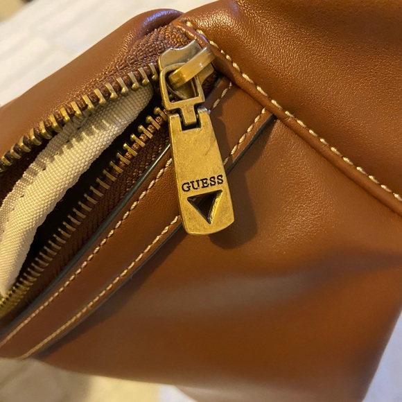 Guess Scalia Smart Belt Bag - Picture 4 of 5